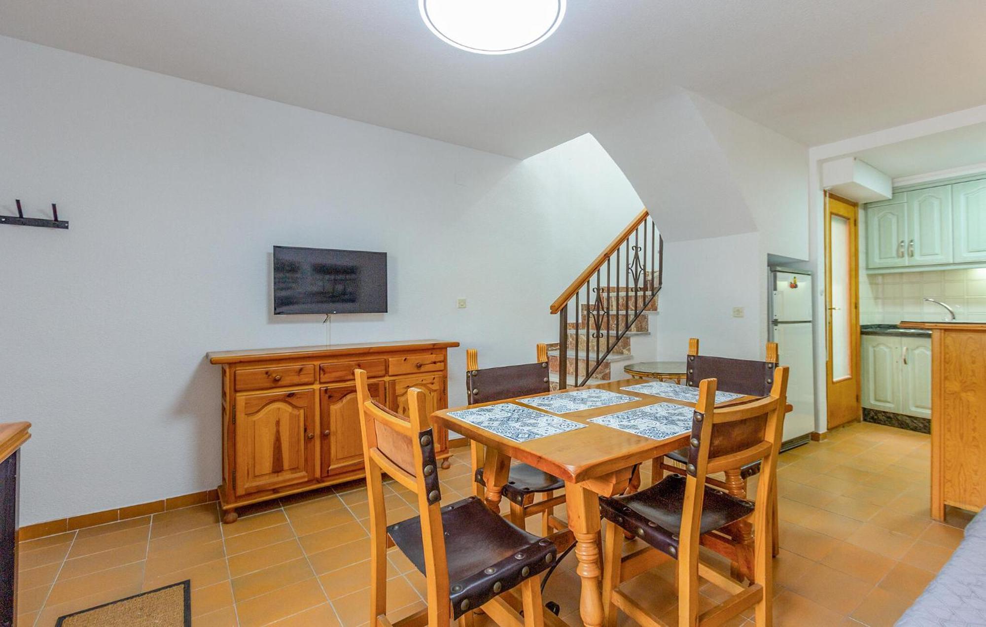 Hébergement de vacances 2 Bedroom Awesome In *