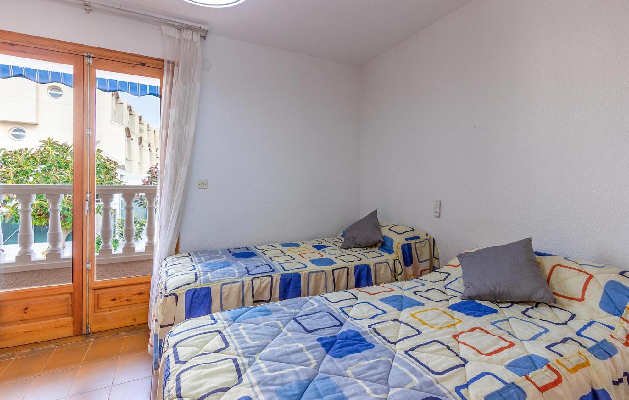 Hébergement de vacances 2 Bedroom Awesome In *