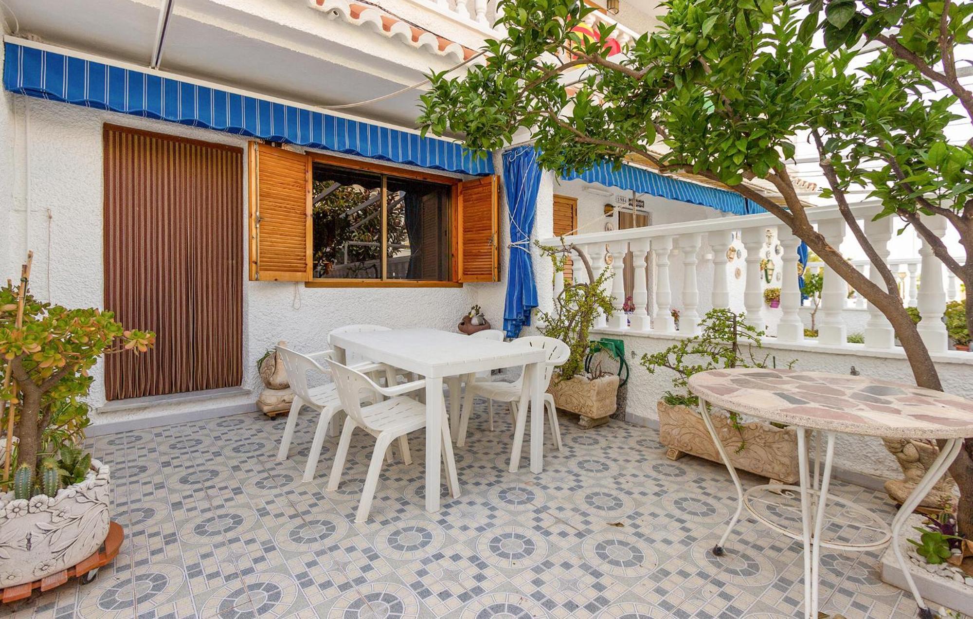 Ferienhaus 2 Bedroom Awesome In Santa Pola